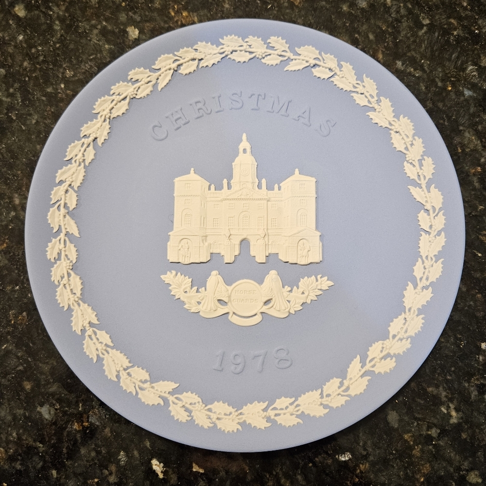 1978 WEDGWOOD BLUE JASPER Horse Guards Collector Holiday Plate Vintage